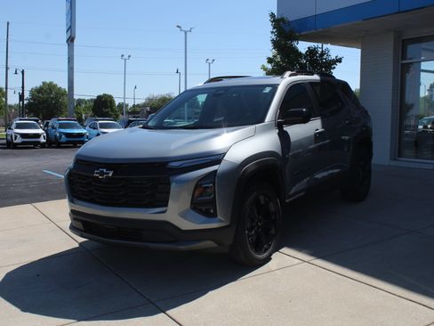 New 2026 Chevrolet Equinox LT w/ Midnight Edition FWD image 7