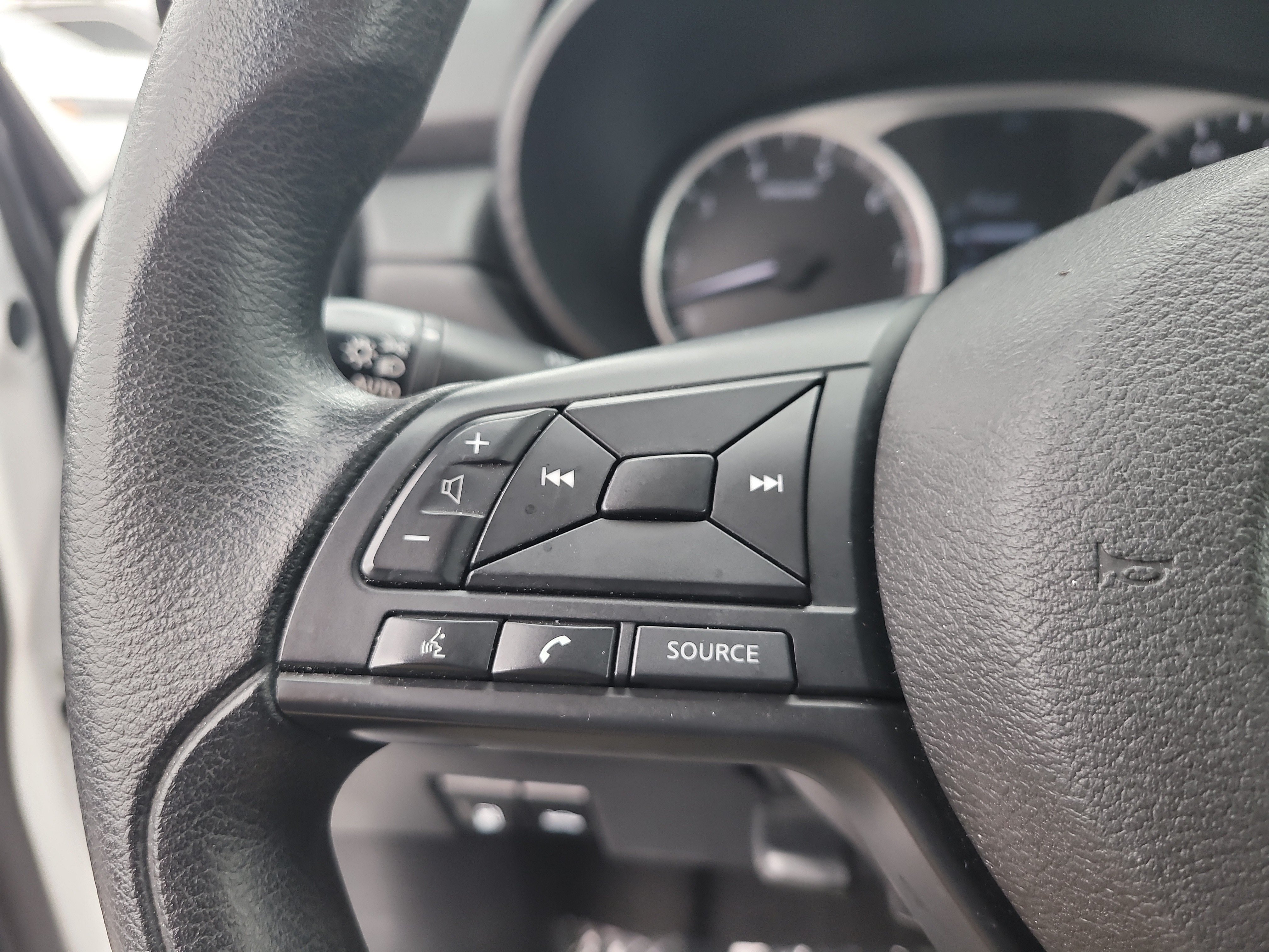 Used 2023 Nissan Versa S w/ Trunk Package FWD image 27