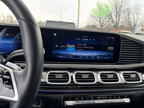 Used 2024 Mercedes-Benz GLE 450e 4MATIC image 30