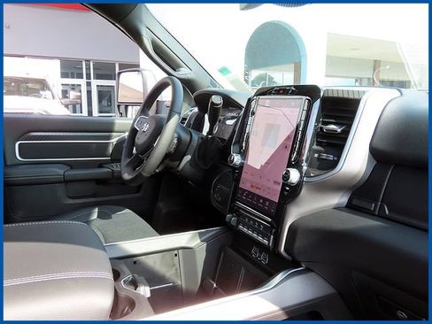New 2026 RAM 3500 Big Horn AWD/4WD image 9