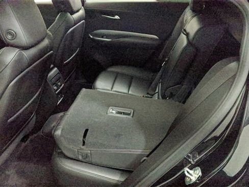 Used 2020 Cadillac XT4 Premium Luxury image 30