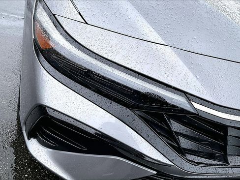 Used 2025 Hyundai Elantra SEL image 30