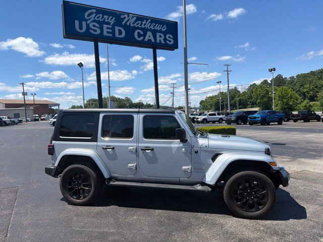 Used 2023 Jeep Wrangler Unlimited Sahara w/ Cold Weather Group AWD/4WD image 2