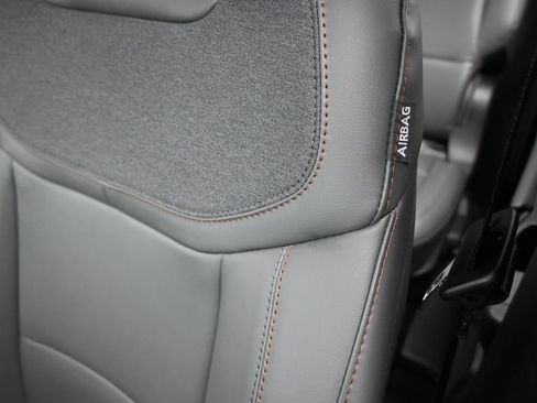 New 2026 Ford Explorer Active w/ Active Comfort Package image 25