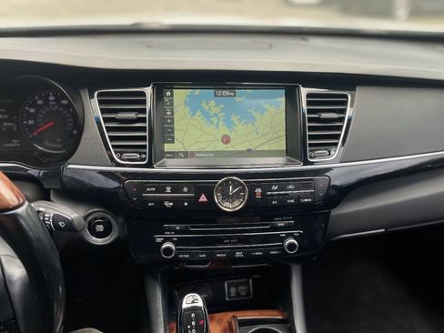 Used 2016 Kia K900 Luxury RWD image 16