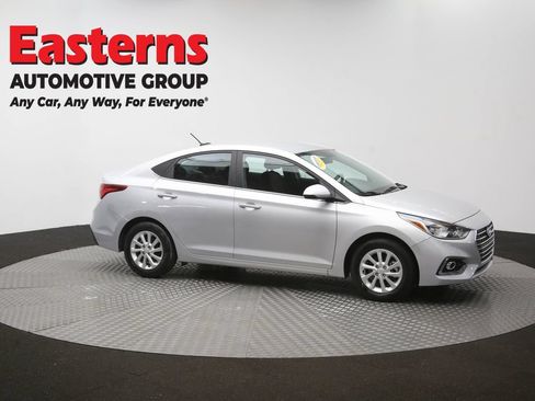 Used 2022 Hyundai Accent SEL FWD image 49