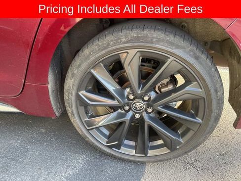 Used 2024 Toyota Corolla SE FWD image 3