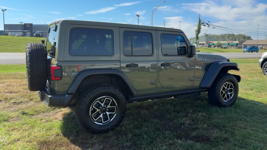 Used 2026 Jeep Wrangler Unlimited Rubicon AWD/4WD image 7