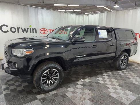 Used 2021 Toyota Tacoma TRD Sport w/ Technology Package AWD/4WD image 4