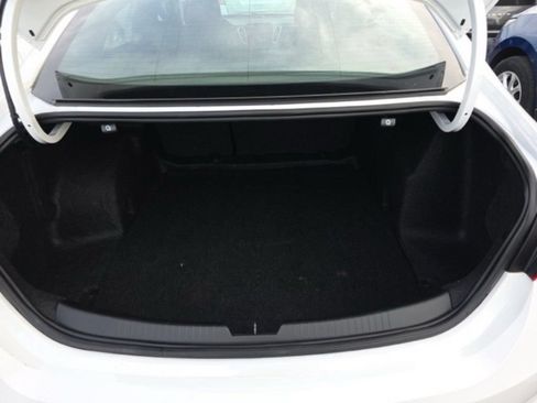 Used 2024 Chevrolet Malibu LT FWD image 16