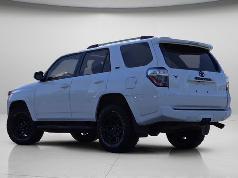 Certified 2021 Toyota 4Runner SR5 Premium w/ Moonroof Package AWD/4WD image 24