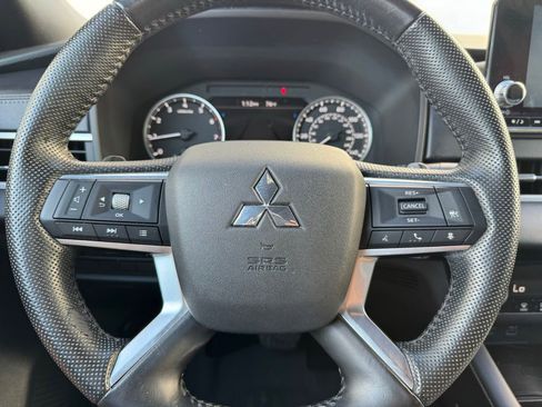 Used 2022 Mitsubishi Outlander SE FWD image 18