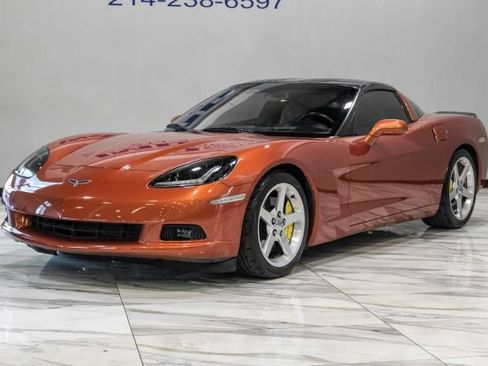 Used 2005 Chevrolet Corvette Coupe w/ Preferred Equipment Group RWD image 3