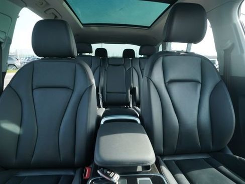 Used 2023 Audi Q7 2.0T Premium w/ Convenience Package image 34