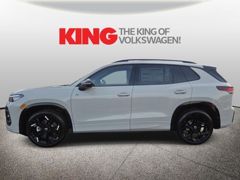 New 2026 Volkswagen Tiguan SE R-Line AWD/4WD image 7
