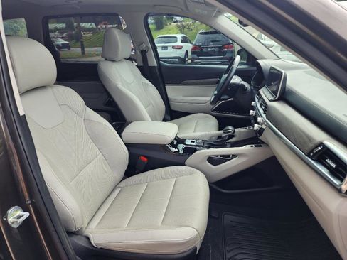 Used 2022 Kia Telluride EX image 15