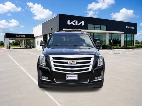 Used 2019 Cadillac Escalade ESV Premium Luxury AWD/4WD image 2