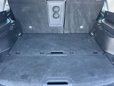 Used 2019 Nissan Rogue SV AWD/4WD image 16
