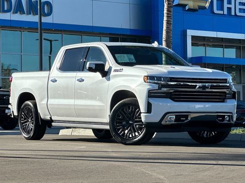 Used 2022 Chevrolet Silverado 1500 High Country w/ LPO, Dark Essentials Package image 2