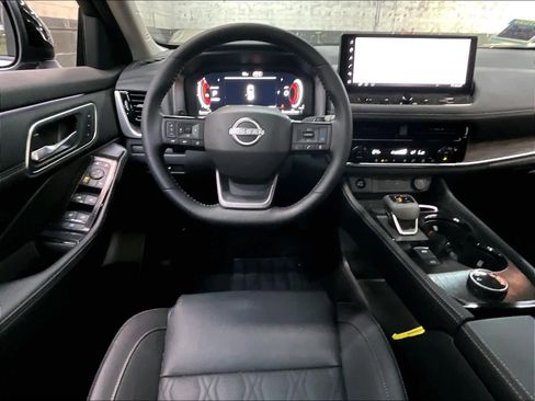Used 2026 Nissan Rogue Platinum AWD/4WD image 8