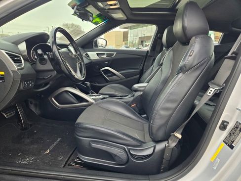 Used 2016 Hyundai Veloster Base w/ Option Group 03 image 26