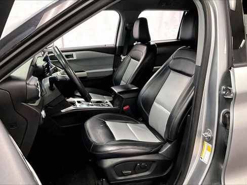 Certified 2023 Ford Explorer XLT w/ Equipment Group 202A image 24