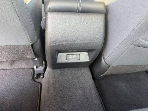 Used 2025 Nissan Altima 2.5 SV FWD image 23