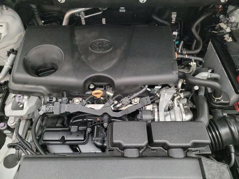 Used 2021 Toyota RAV4 XLE FWD image 30