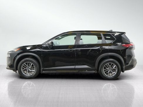 Used 2022 Nissan Rogue S AWD/4WD image 2