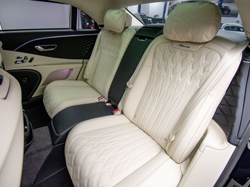 New 2026 Bentley Flying Spur Plug-In Hybrid AWD/4WD image 33