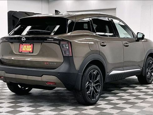 New 2026 Nissan Kicks SR w/ SR Premium Package AWD/4WD image 17