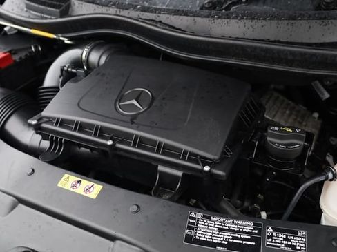 Used 2023 Mercedes-Benz Metris Passenger image 8