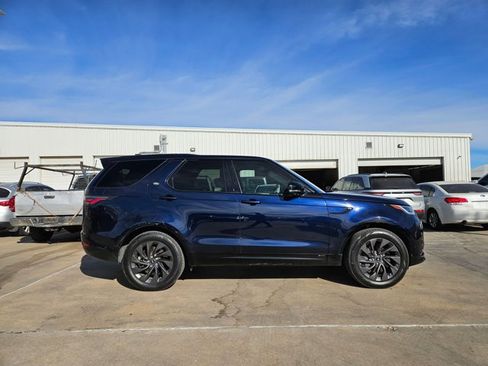 Used 2022 Land Rover Discovery S R-Dynamic image 4