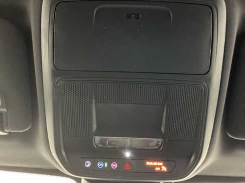 New 2026 Chevrolet Equinox LT w/ Convenience Package II AWD/4WD image 17