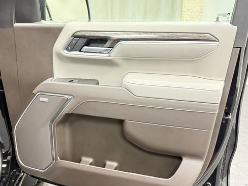 New 2026 Chevrolet Silverado 1500 LTZ w/ LTZ Premium Package image 17