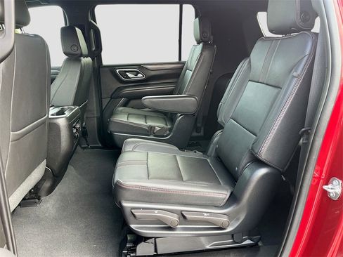 Used 2023 Chevrolet Suburban RST w/ Luxury Package image 25