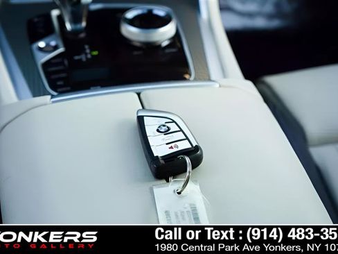 Used 2022 BMW X6 xDrive40i w/ Executive Package image 44