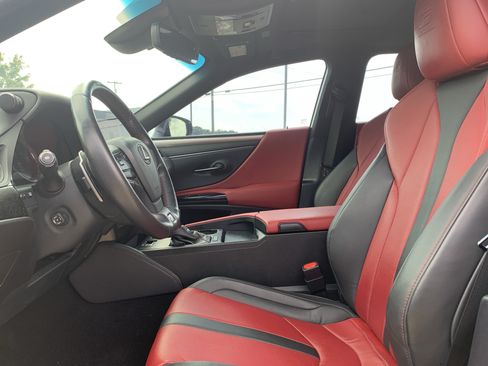 Used 2024 Lexus ES 350 F Sport w/ Accessory Package (Z2) FWD image 16