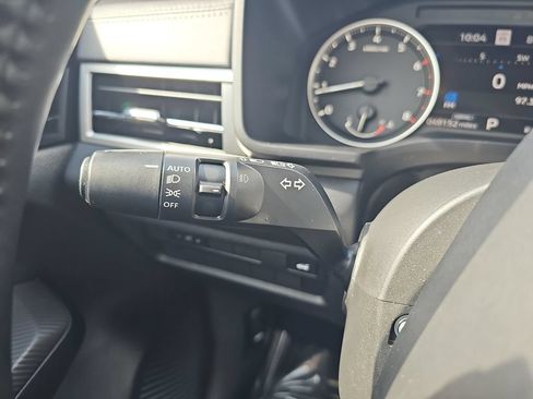 Used 2024 Mitsubishi Outlander SE FWD image 35