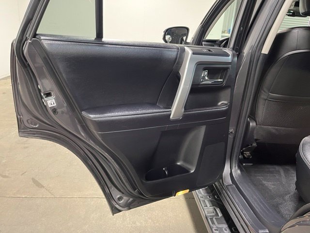 Used 2016 Toyota 4Runner SR5 Premium RWD image 20