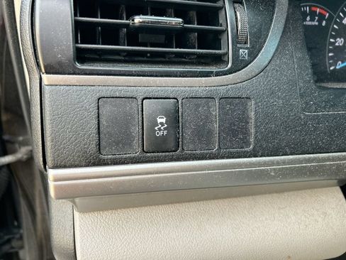 Used 2014 Toyota Camry FWD image 13