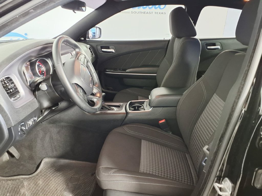 Used 2023 Dodge Charger SXT w/ Cold Weather Package RWD image 13