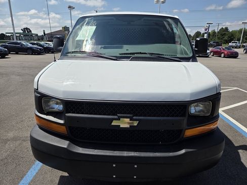 Used 2015 Chevrolet Express 2500 RWD image 8