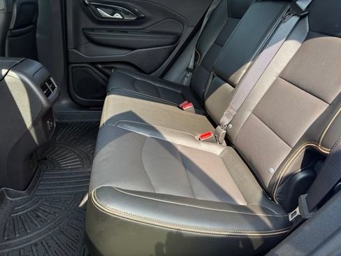 Used 2024 GMC Terrain AT4 AWD/4WD image 11