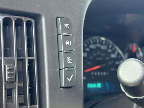 Used 2021 GMC Savana 2500 image 10