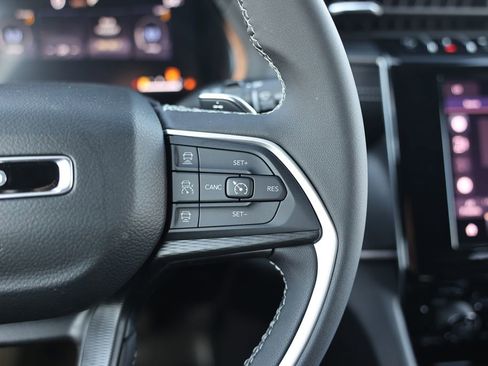 New 2025 Jeep Grand Cherokee Laredo X image 25