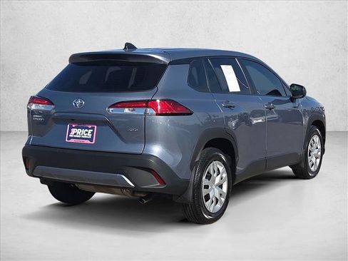 Used 2022 Toyota Corolla Cross L AWD/4WD image 5