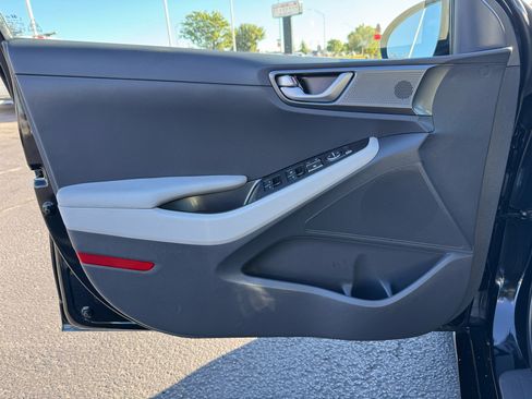 Used 2021 Hyundai Ioniq Blue image 15