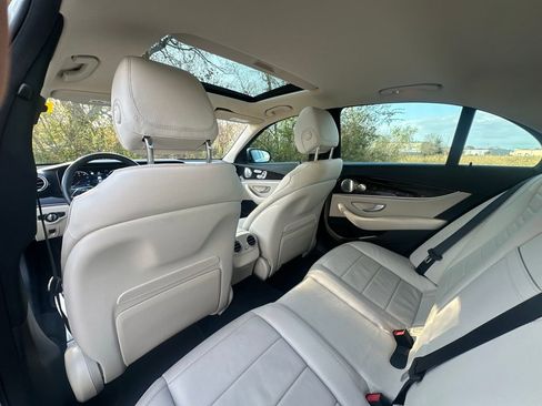 Used 2021 Mercedes-Benz E 450 4MATIC Sedan image 19