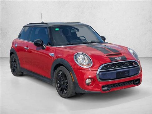 Used 2015 MINI Cooper S image 3